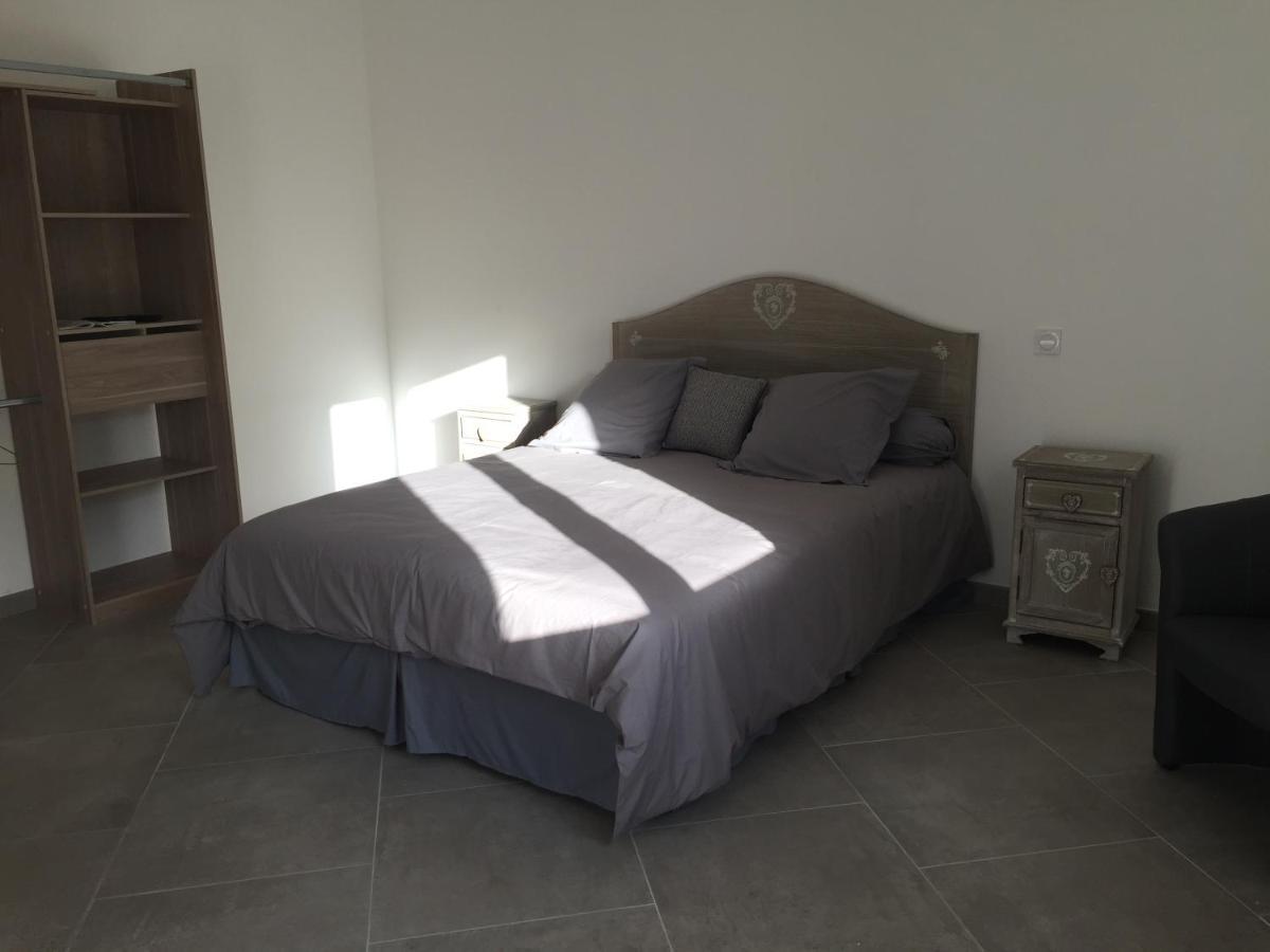 Ernella Hotel Aleria  Bagian luar foto